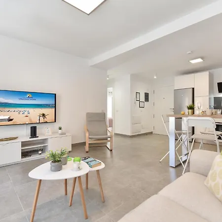 El Corazon En El Puerto By Villagrancanaria *