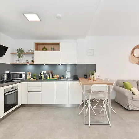 El Corazon En El Puerto By Villagrancanaria *