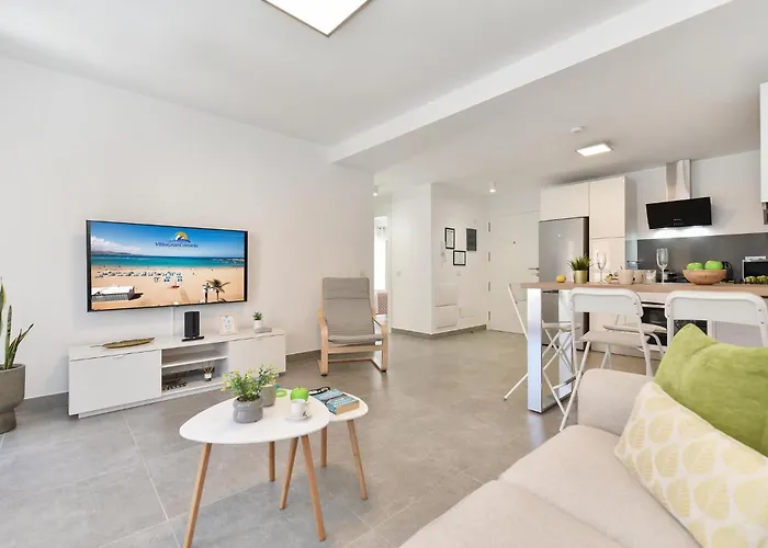 El Corazon En El Puerto By Villagrancanaria *